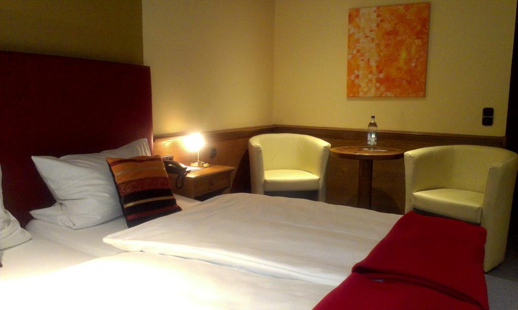 Hotel Zur Post Schönberg Стая снимка