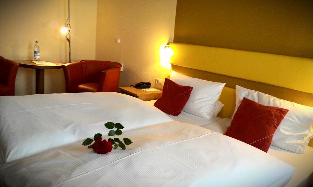 Hotel Zur Post Schönberg Стая снимка