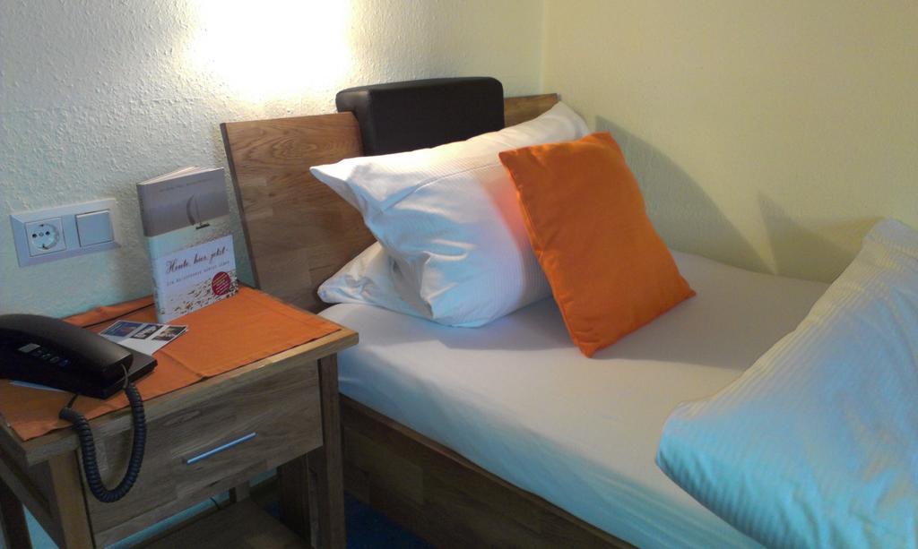 Hotel Zur Post Schönberg Екстериор снимка